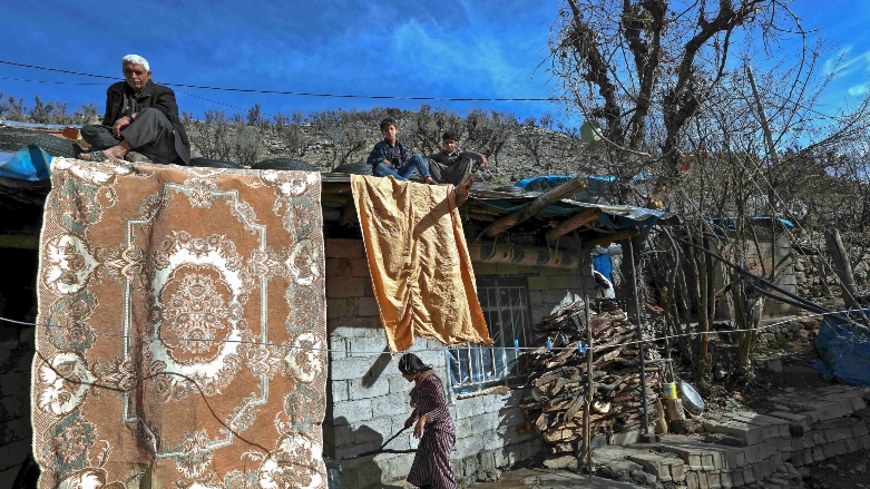 The inhabitants of the village depend on all simple means. (Photo: AFP)